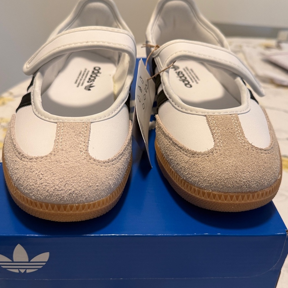 Adidas Samba Jane - NEVER WORN WITH TAGS - Picture 2 of 6